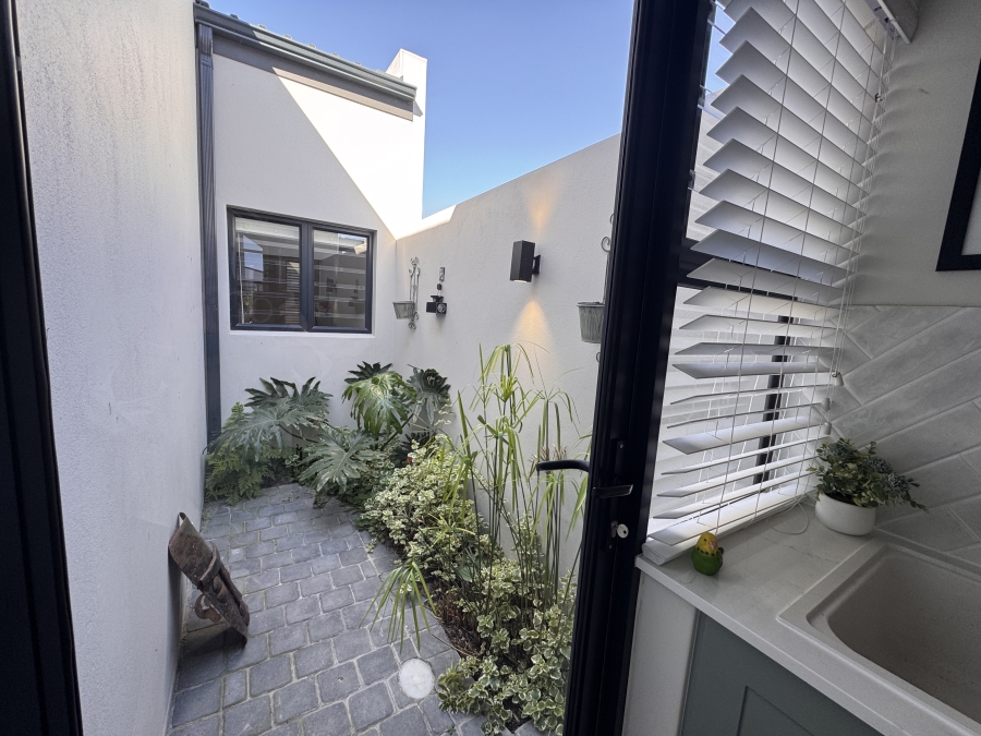 3 Bedroom Property for Sale in Sandown Western Cape